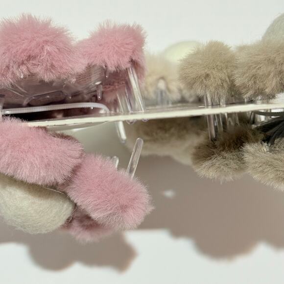 Set of 3 Piper K Plush Flower Hair Claw Clips in Beige, Pink, and Taupe, NWT - Picture 5 of 5